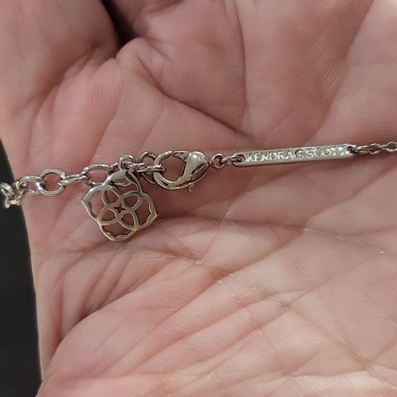 Kendra Scott Elisa Silver Pendant Necklace in mother-of-pearl NWT with bag - Picture 7 of 10